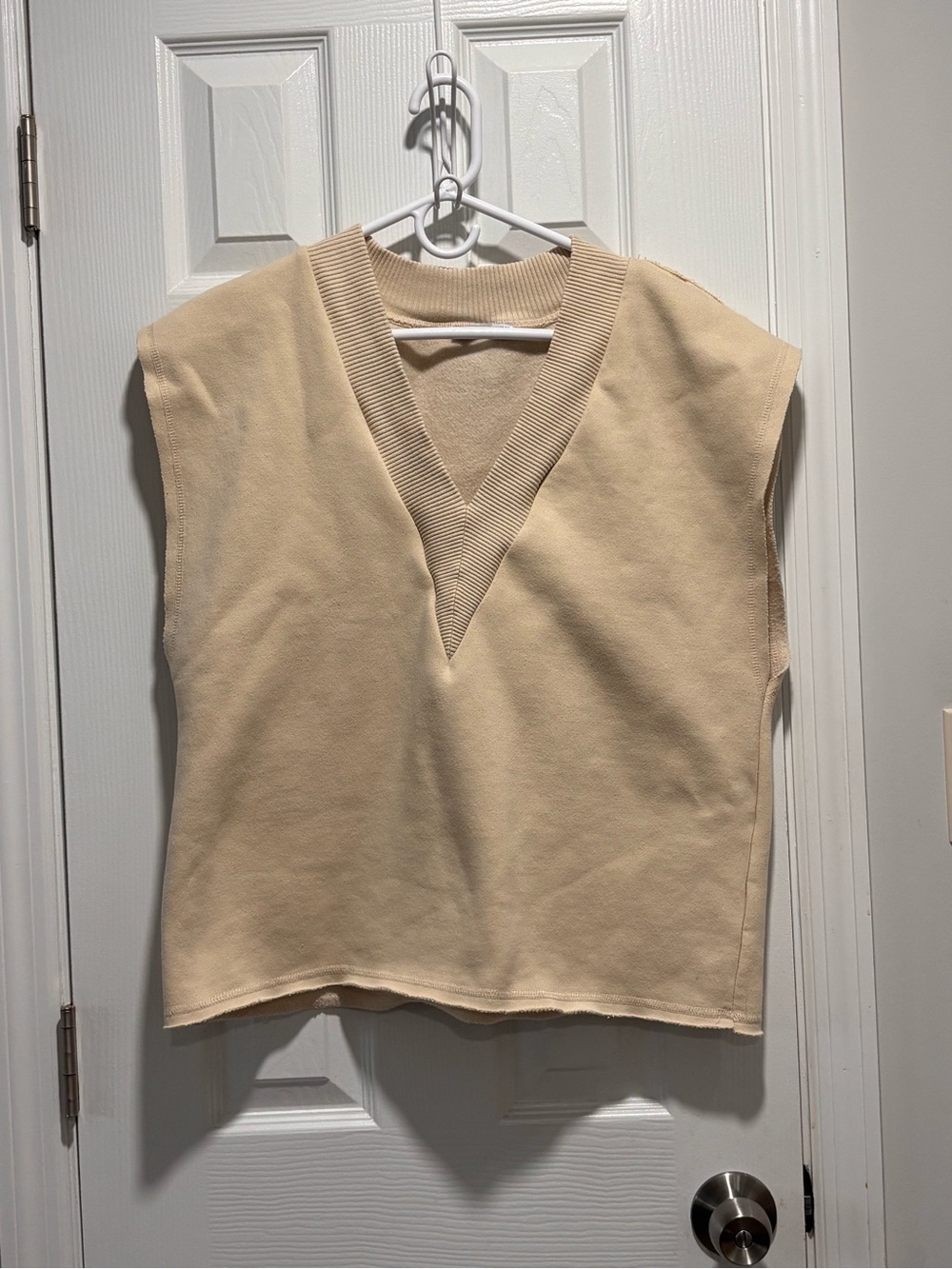 🩵Zara Cream V-Neck Sleeveless Knit Top - Picture 4 of 7